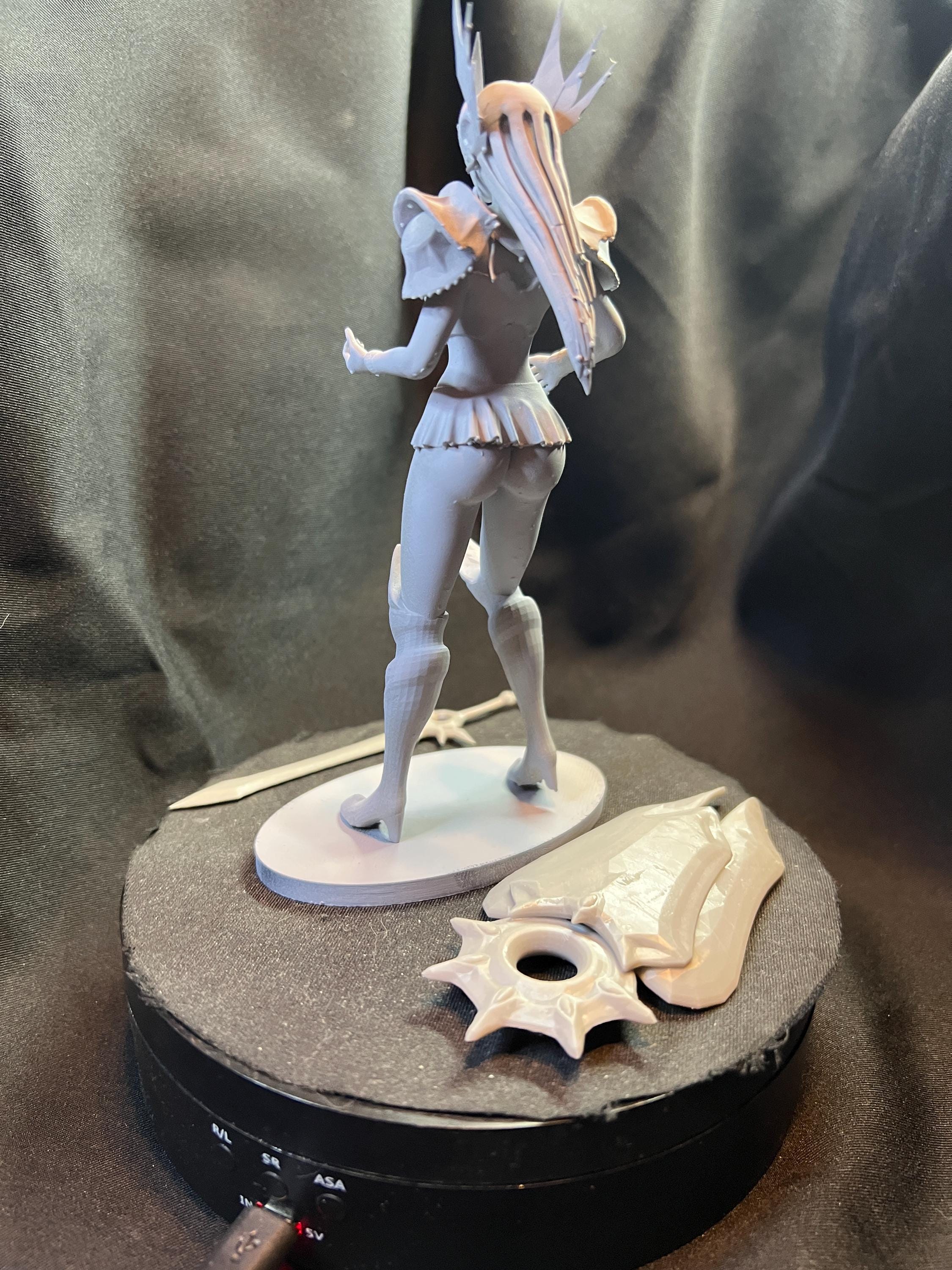 Sexy Knight – Sword and Shield Warrior Figure