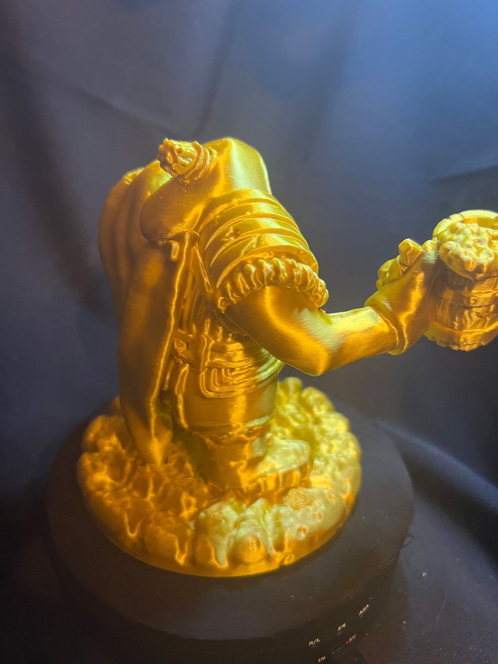 Beer-Drinking Dwarf Warrior / Fantasy Dwarven Figure