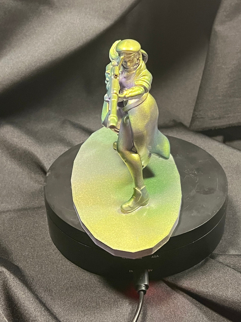 Sniper Woman / Soldier Figure