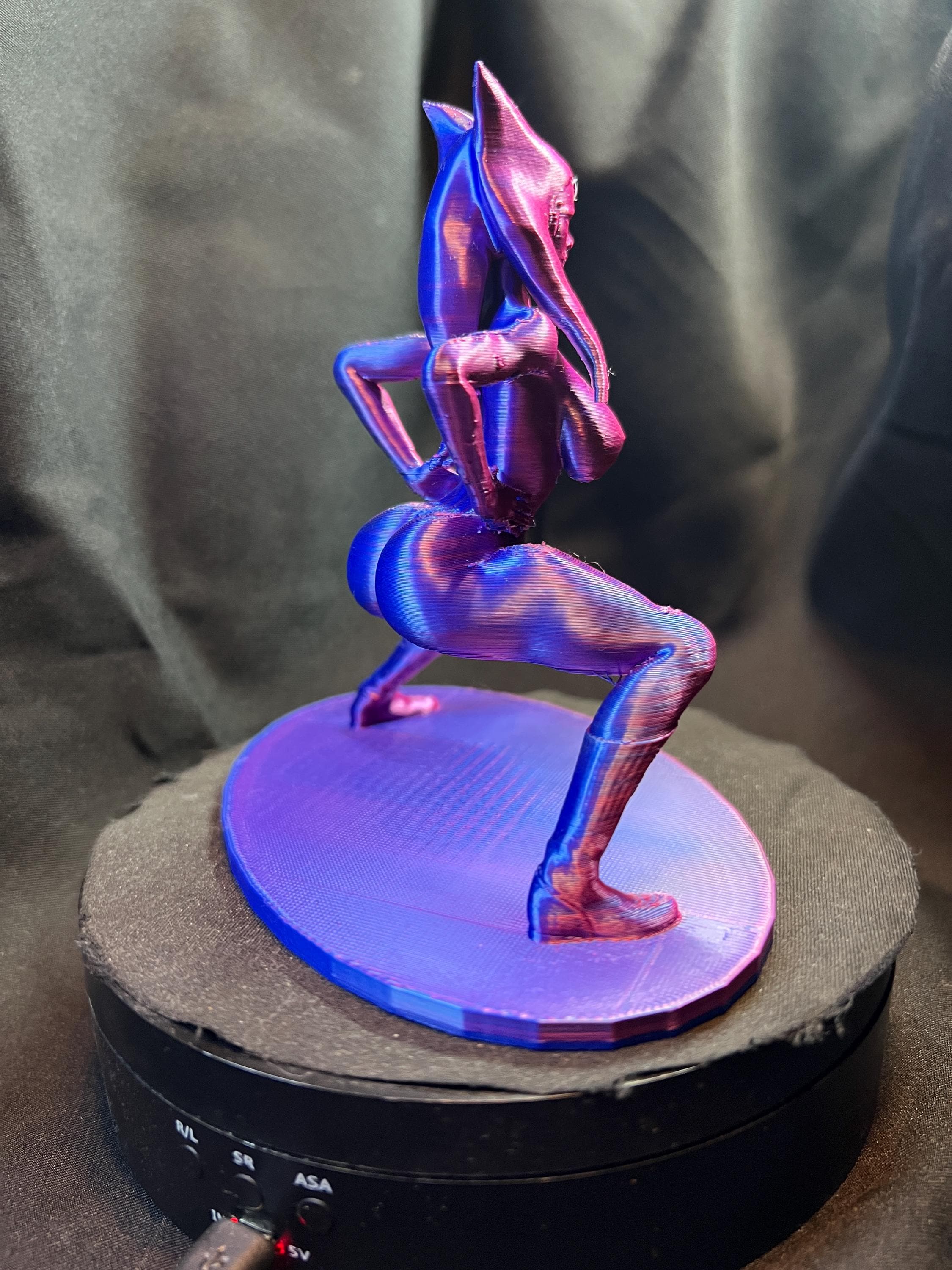 Sexy Alien Fantasy Woman Figurine (Nude)