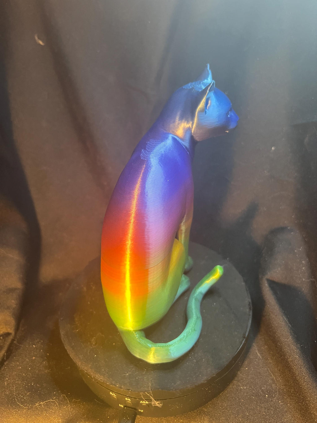 Elegant House Cat Statue: 6-Inch Cat Model