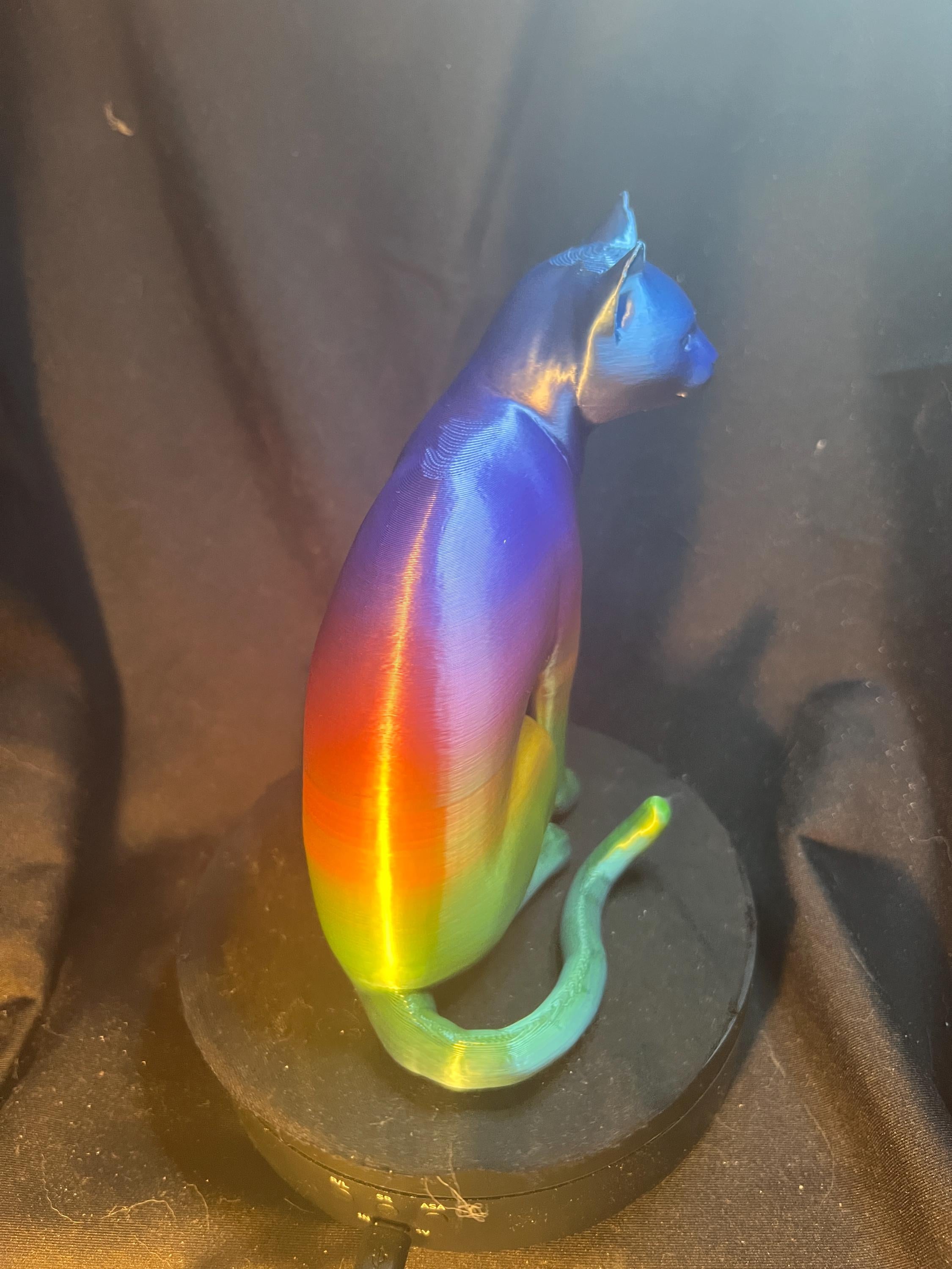 Elegant House Cat Statue: 6-Inch Cat Model