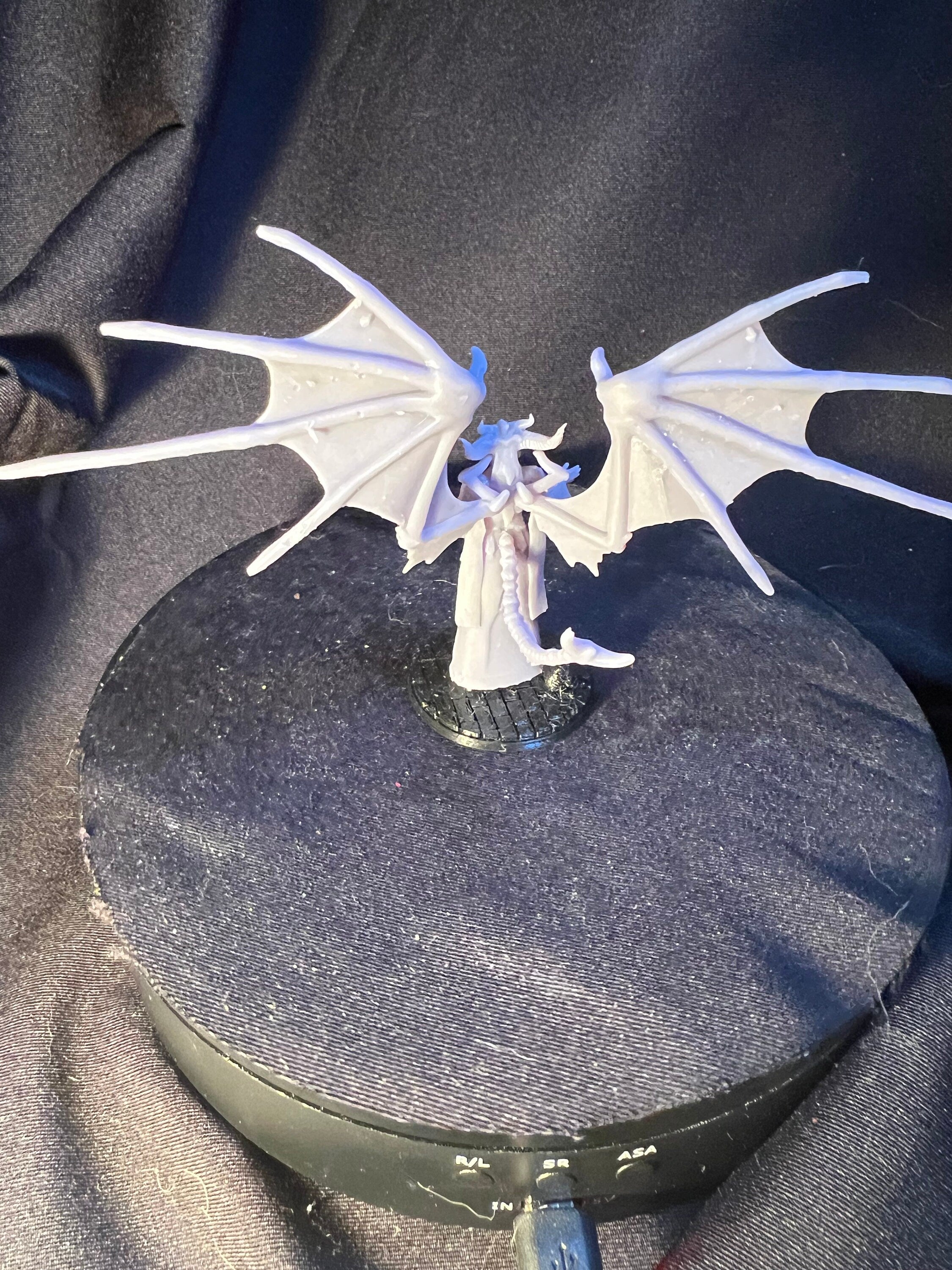 Daughter of Darkness, Demon mini