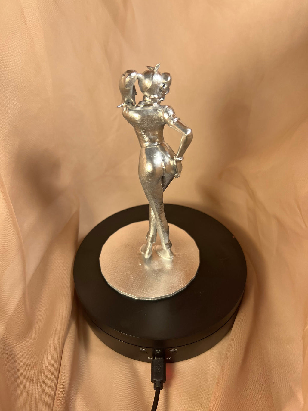 Gamer Girl Blowing Kiss Figurine, 3D Printed Collectible, Gaming Enthusiast Gift