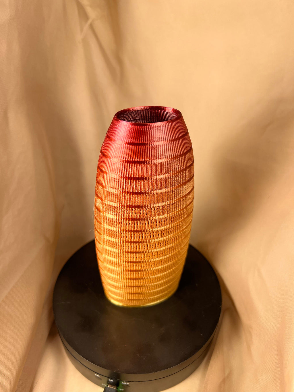 Decorative Mesh Vase / Oval Shaped Vase