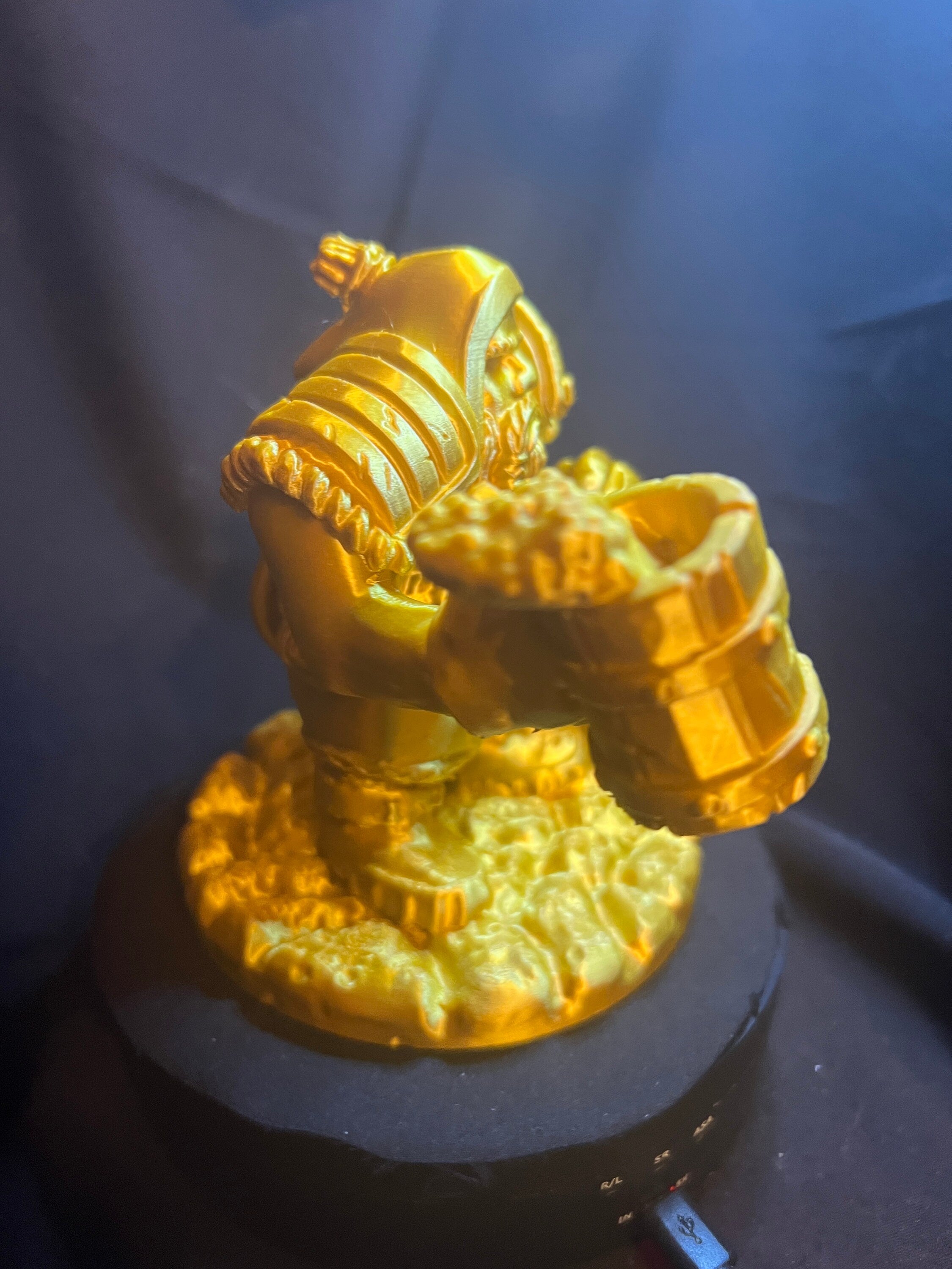 Beer-Drinking Dwarf Warrior / Fantasy Dwarven Figure