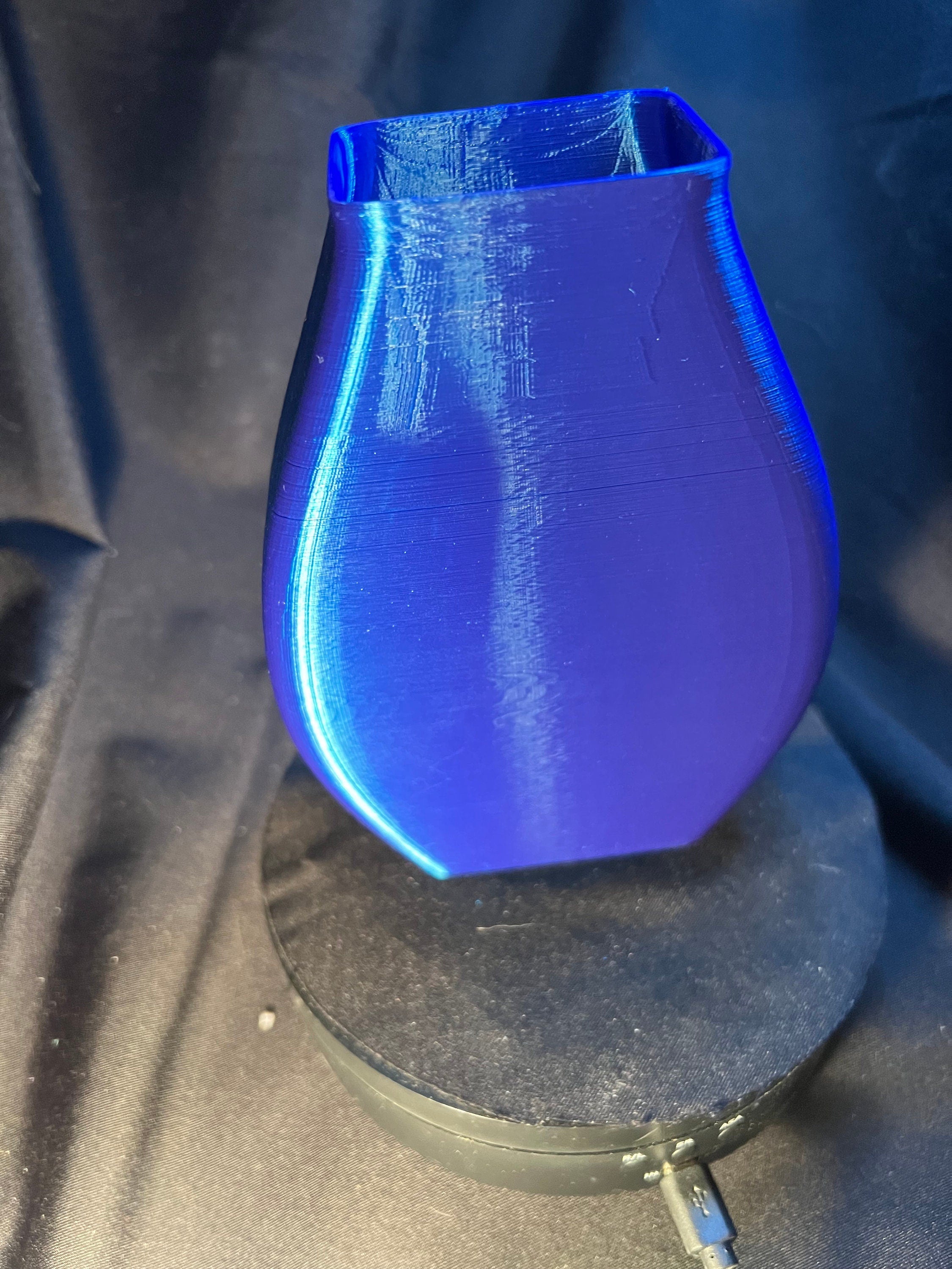Flat side vase / Flower Vase