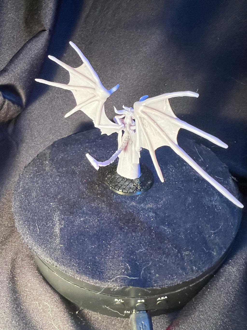 Daughter of Darkness, Demon mini
