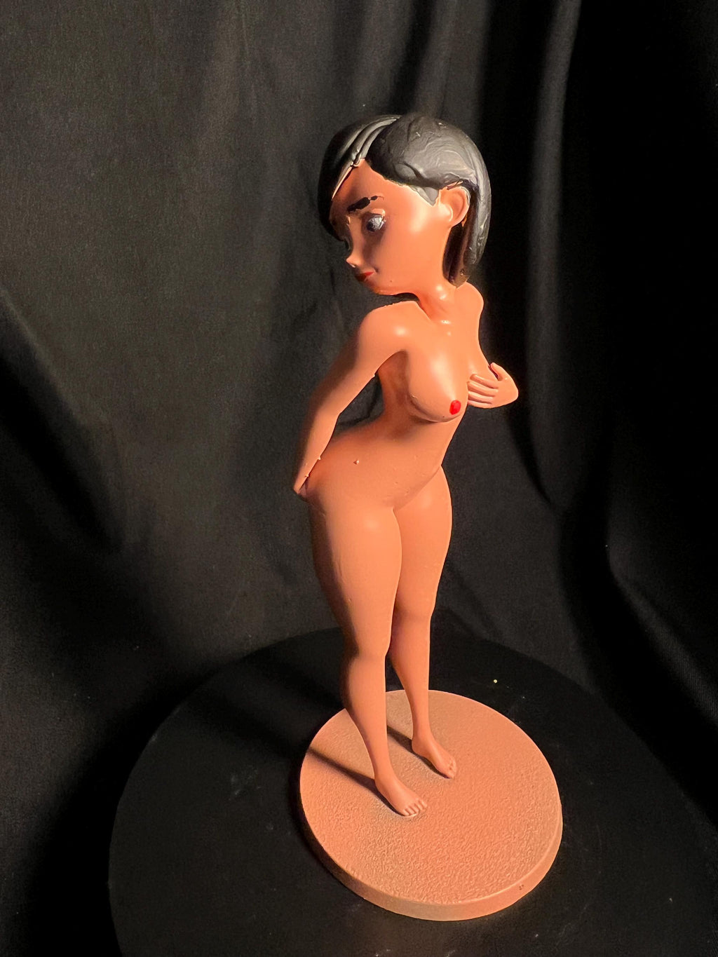 Nude Toon Mom Model / Hot Anime Mommy Figure