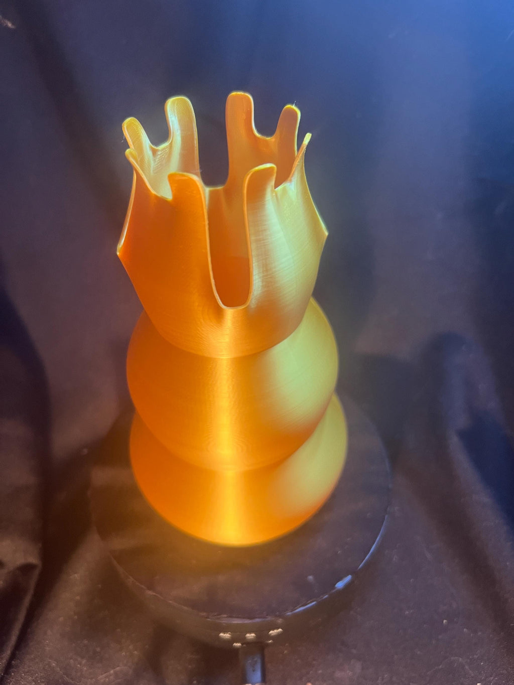 3D Printed Crown Vase: Decorative Fancy Vase