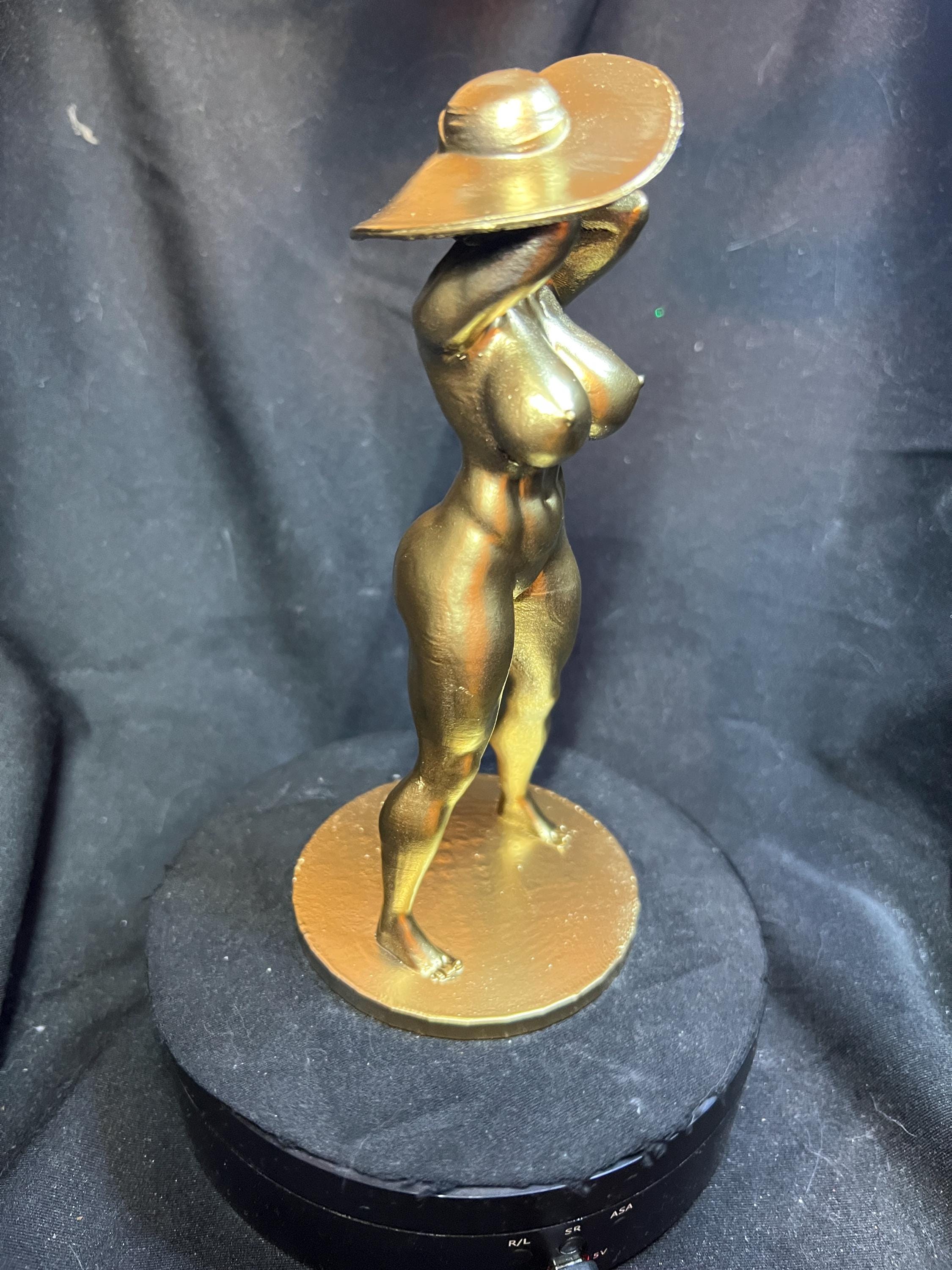 Sexy Game Mommy Alcina Figure